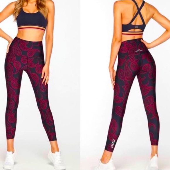 Lorna Jane Pants - Lorna Jane Paisley Print Tight
Legging Leggings size S